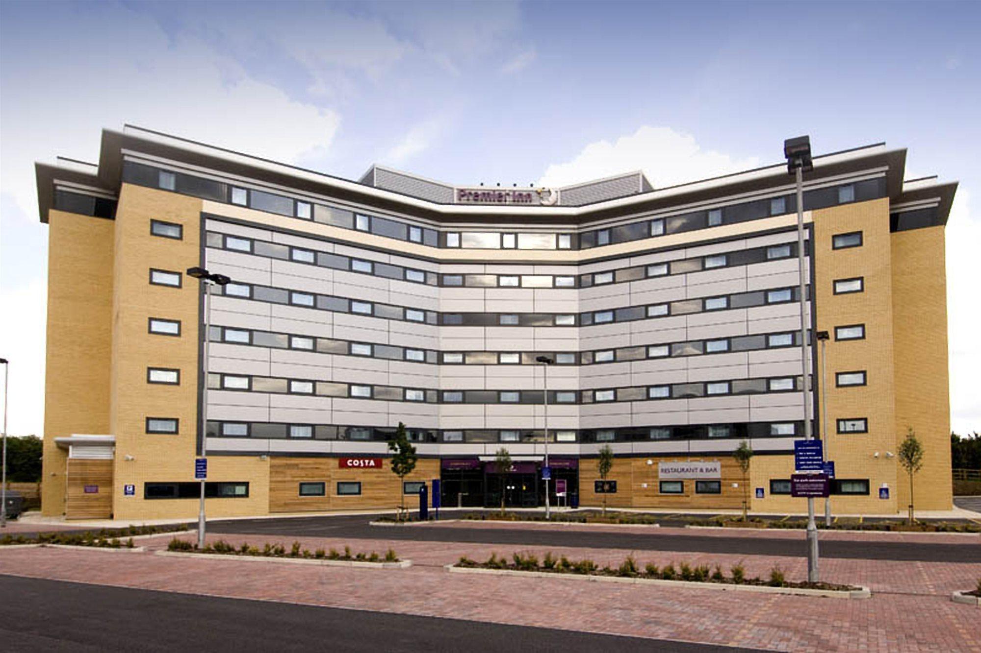 Premier Inn Manchester Airport Runger Lane North 헤일 외부 사진