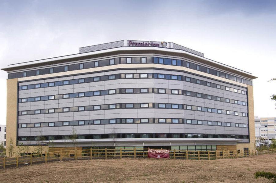 Premier Inn Manchester Airport Runger Lane North 헤일 외부 사진